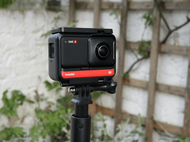Insta360 One R: тест камеры с умными функциями